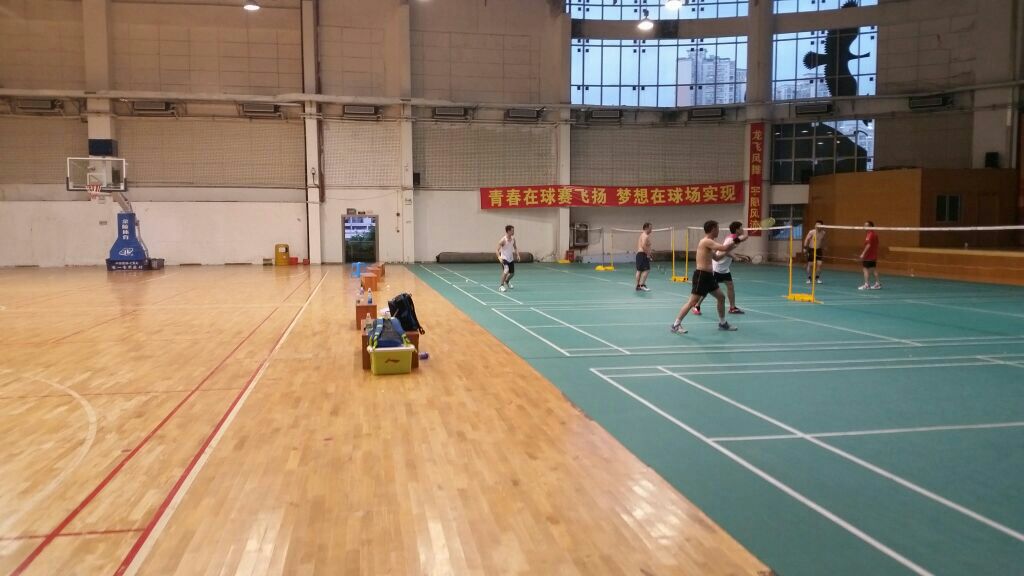 宝安实验学校羽毛球馆